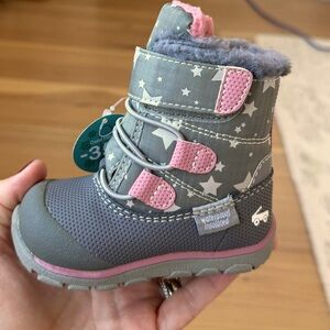 New in box - See kai run Gilman boots size 4T (EU 20)